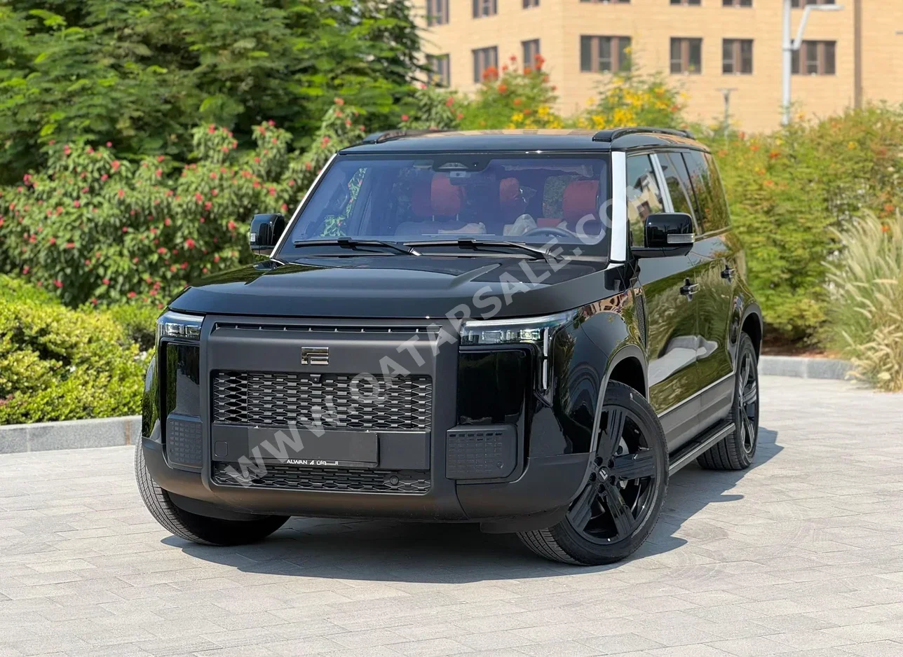 Rox Motor  Jishi  01 VIP  2025  Automatic  0 Km  4 Cylinder  Four Wheel Drive (4WD)  SUV  Black  With Warranty