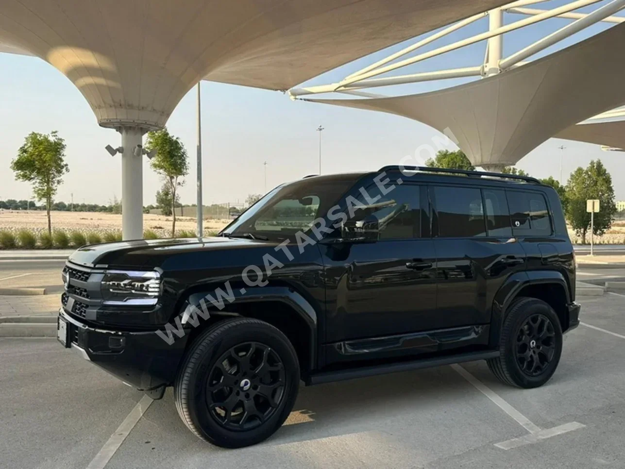 بي واي دي  دينزا  بي 5  2026  اوتوماتيك  0 كم  4 سلندر  دفع رباعي  اس يو في  أسود  تحت الضمان