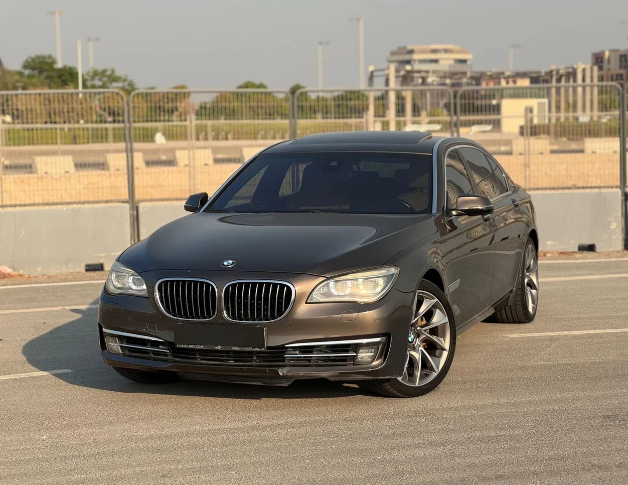 BMW  7-Series  740 Li  2015  Automatic  94,000 Km  6 Cylinder  Rear Wheel Drive (RWD)  Sedan  Gray