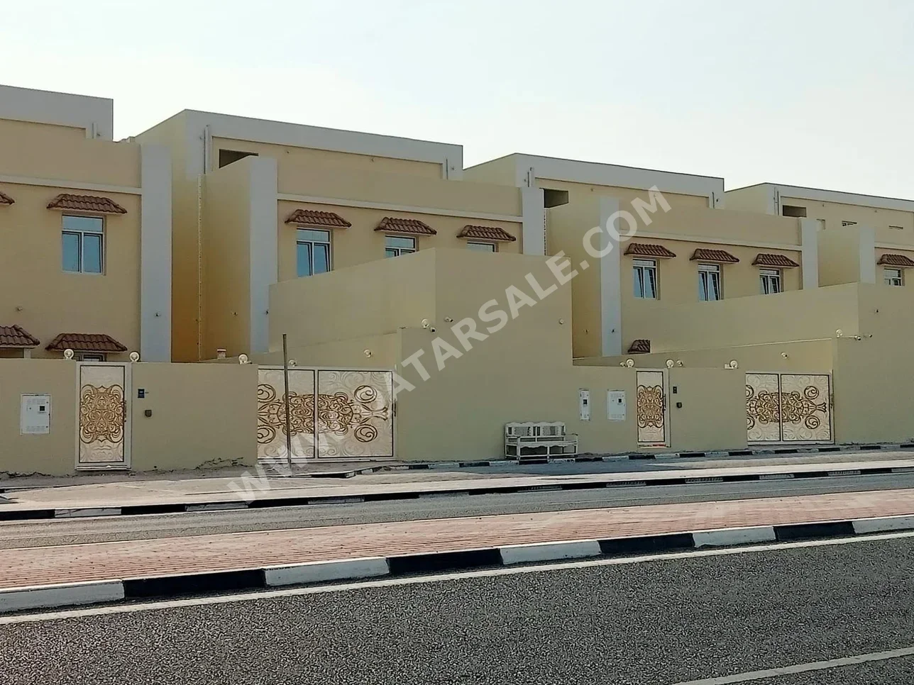 Service  - Not Furnished  - Al Rayyan  - Izghawa  - 9 Bedrooms