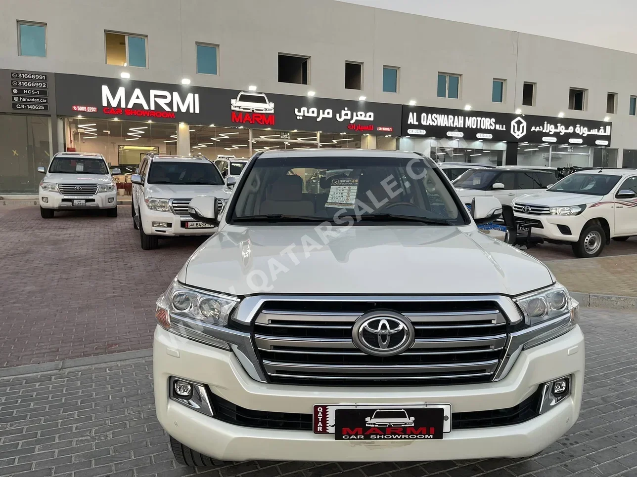 Toyota  Land Cruiser  GXR  2018  Automatic  220,000 Km  8 Cylinder  Four Wheel Drive (4WD)  SUV  White