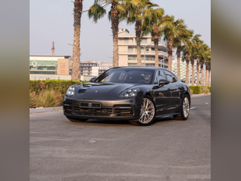 Porsche  Panamera  4S  2018  Automatic  130,000 Km  6 Cylinder  Rear Wheel Drive (RWD)  Sedan  Brown  With Warranty