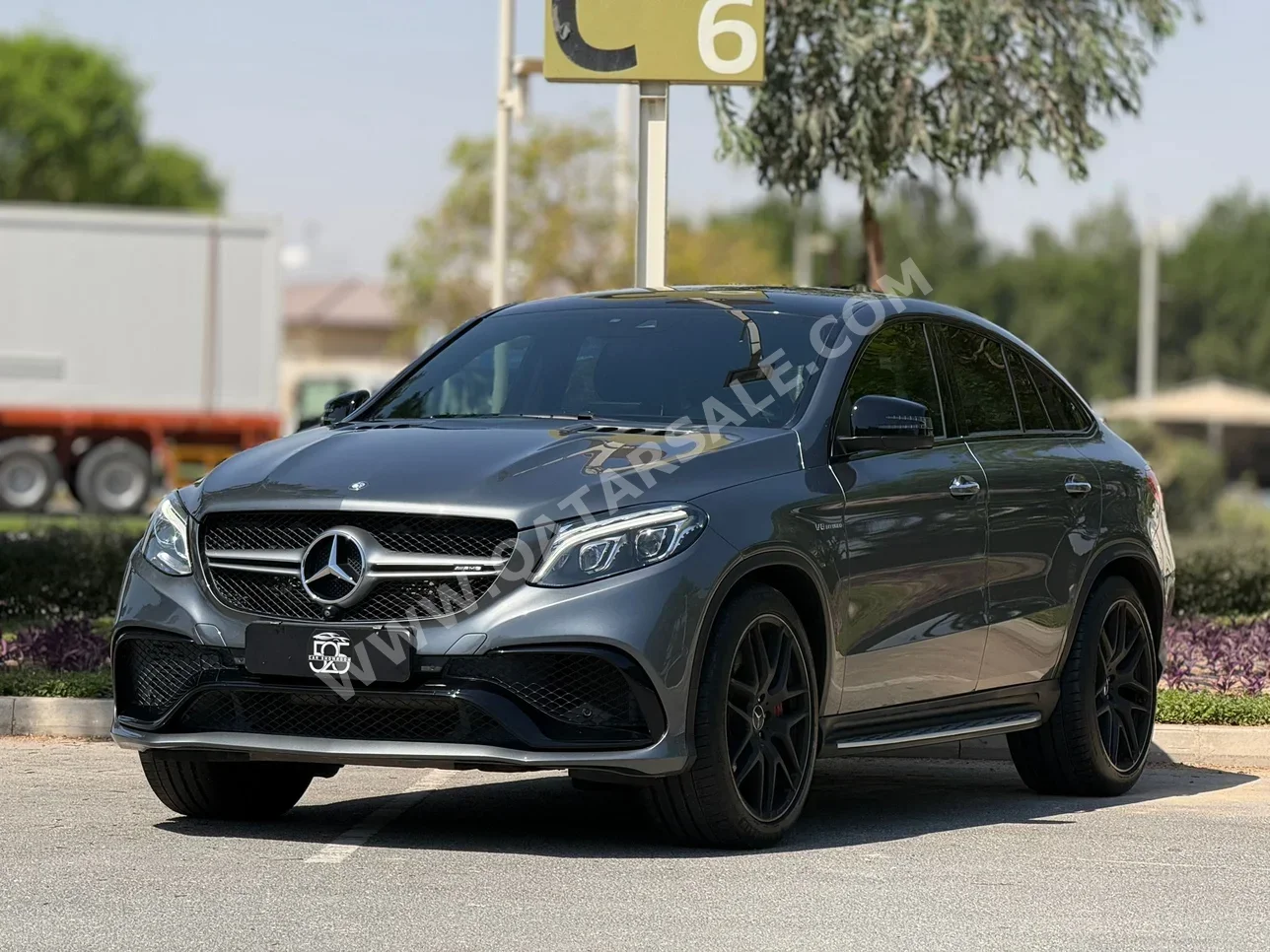 مرسيدس - بنز  جي ال اي  63S AMG  2017  اوتوماتيك  80,000 كم  8 سلندر  دفع رباعي  اس يو في  رمادي  تحت الضمان