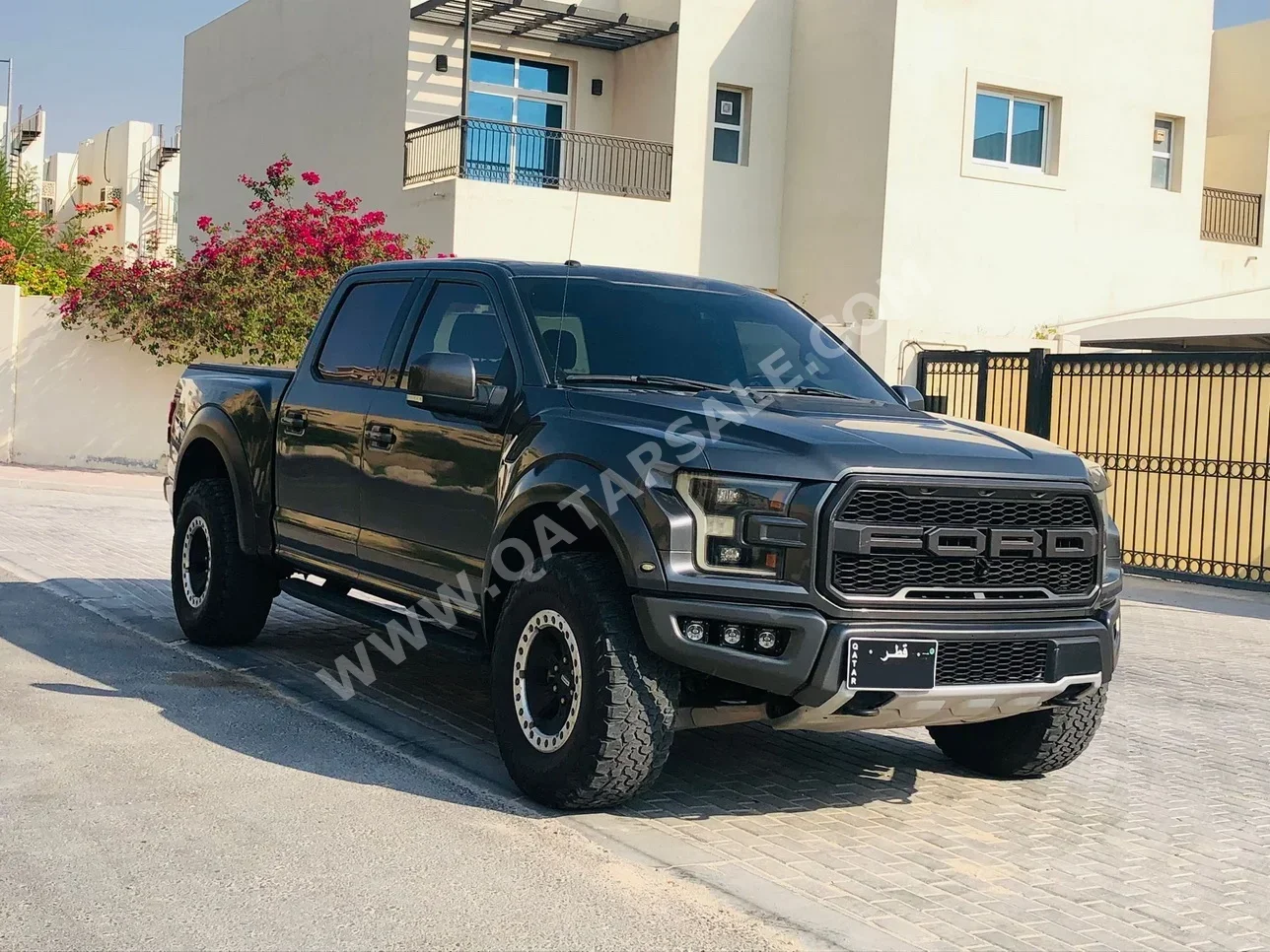 Ford  Raptor  2017  Automatic  166,000 Km  6 Cylinder  Four Wheel Drive (4WD)  Pick Up  Black