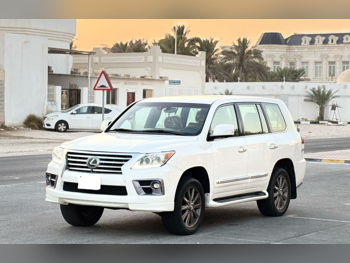 Lexus  LX  570  2012  Automatic  391,000 Km  8 Cylinder  Four Wheel Drive (4WD)  SUV  White