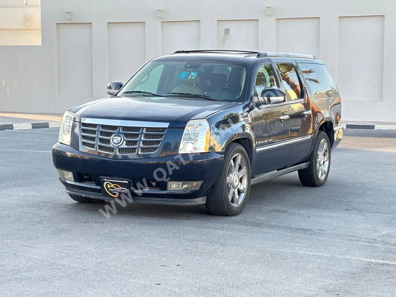 Cadillac  Escalade  2009  Automatic  287,000 Km  8 Cylinder  Four Wheel Drive (4WD)  SUV  Black