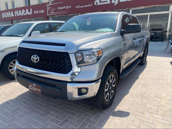 Toyota  Tundra  2019  Automatic  217,000 Km  8 Cylinder  Four Wheel Drive (4WD)  Pick Up  Gray