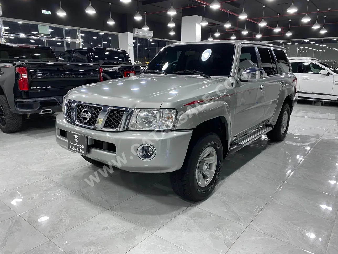 Nissan  Patrol  Safari  2024  Manual  19,000 Km  6 Cylinder  Four Wheel Drive (4WD)  SUV  Silver  With Warranty
