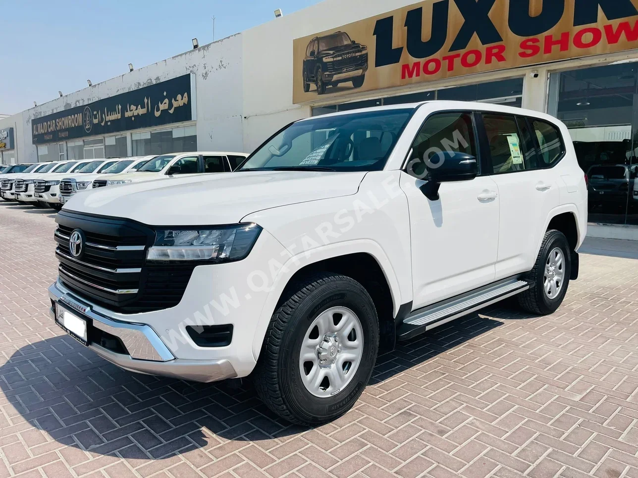 Toyota  Land Cruiser  GX  2023  Automatic  95,000 Km  6 Cylinder  Four Wheel Drive (4WD)  SUV  White  With Warranty
