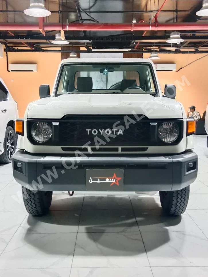 Toyota  Land Cruiser  LX  2024  Automatic  34,000 Km  6 Cylinder  Four Wheel Drive (4WD)  Pick Up  White  With Warranty