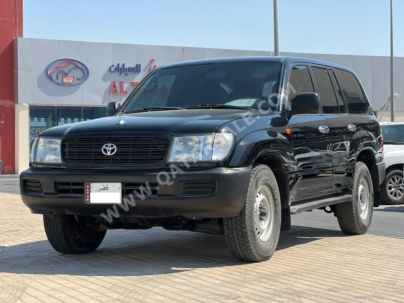 Toyota  Land Cruiser  G  1998  Manual  178,000 Km  6 Cylinder  Four Wheel Drive (4WD)  SUV  Black