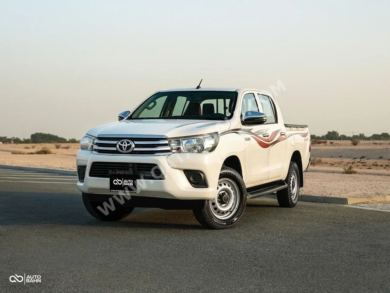 تويوتا هاي لوكس 2020 اوتوماتيك 144,000 كم 4 سلندر دفع رباعي بيكب أبيض