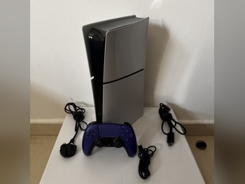 Video Games Consoles - Sony  - PlayStation 5 Digital  - 1 TB  -Included Controllers: 1