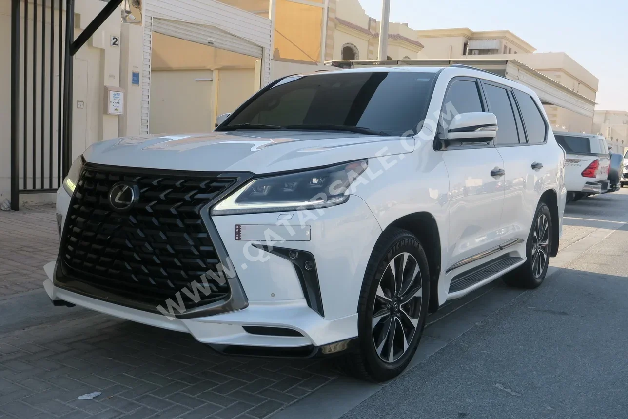 لكزس  ال اكس  570 اس بلاك ايديشن  2021  اوتوماتيك  192,000 كم  8 سلندر  دفع رباعي  اس يو في  أبيض