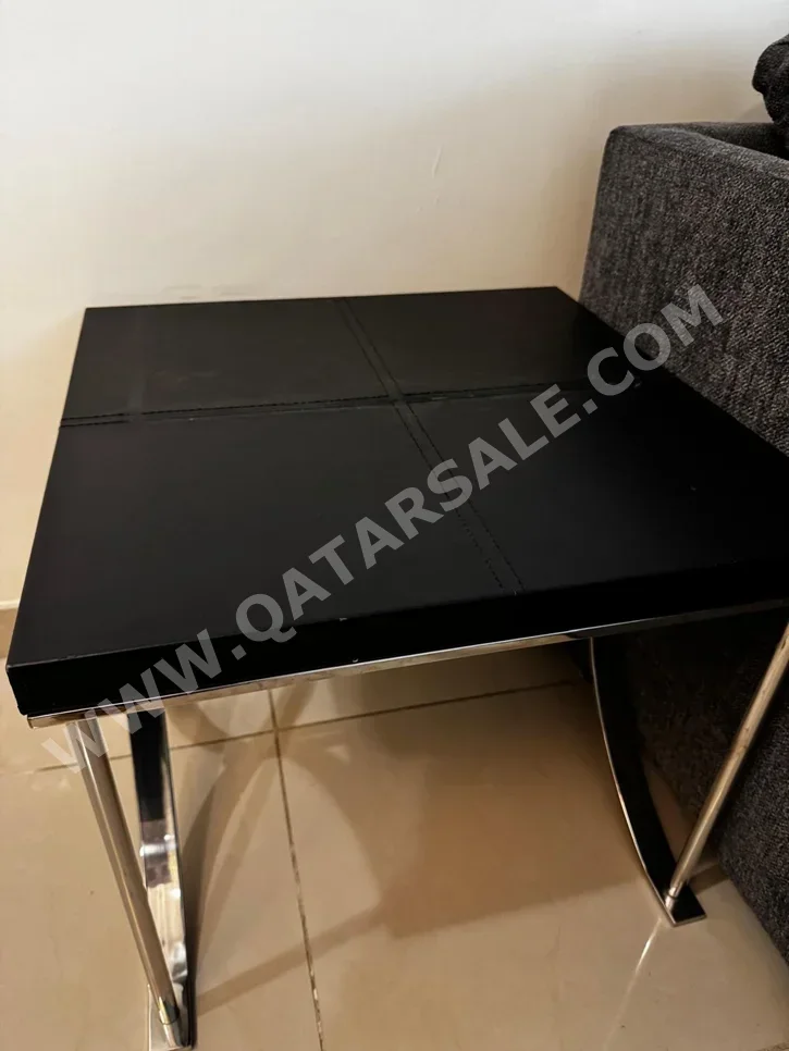 الطاولات والخزائن الجانبية منضدة القهوة  - أسود