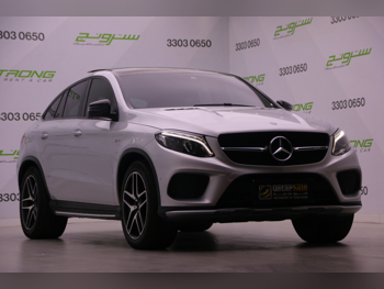 مرسيدس - بنز  جي ال اي  43 AMG  2019  اوتوماتيك  105,000 كم  6 سلندر  دفع رباعي  اس يو في  فضي