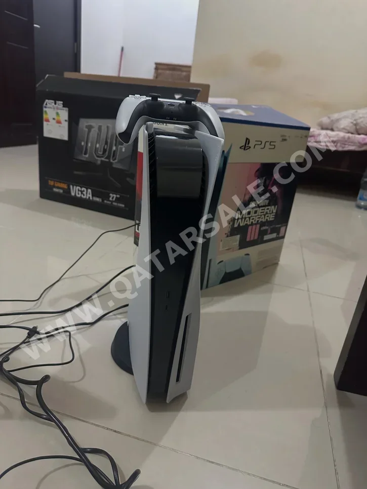 اجهزة العاب الفديو - سوني  - بلاي ستيشن 5 ديسك  - 825 جيجابايت  -تشمل أجهز تحكم: 1