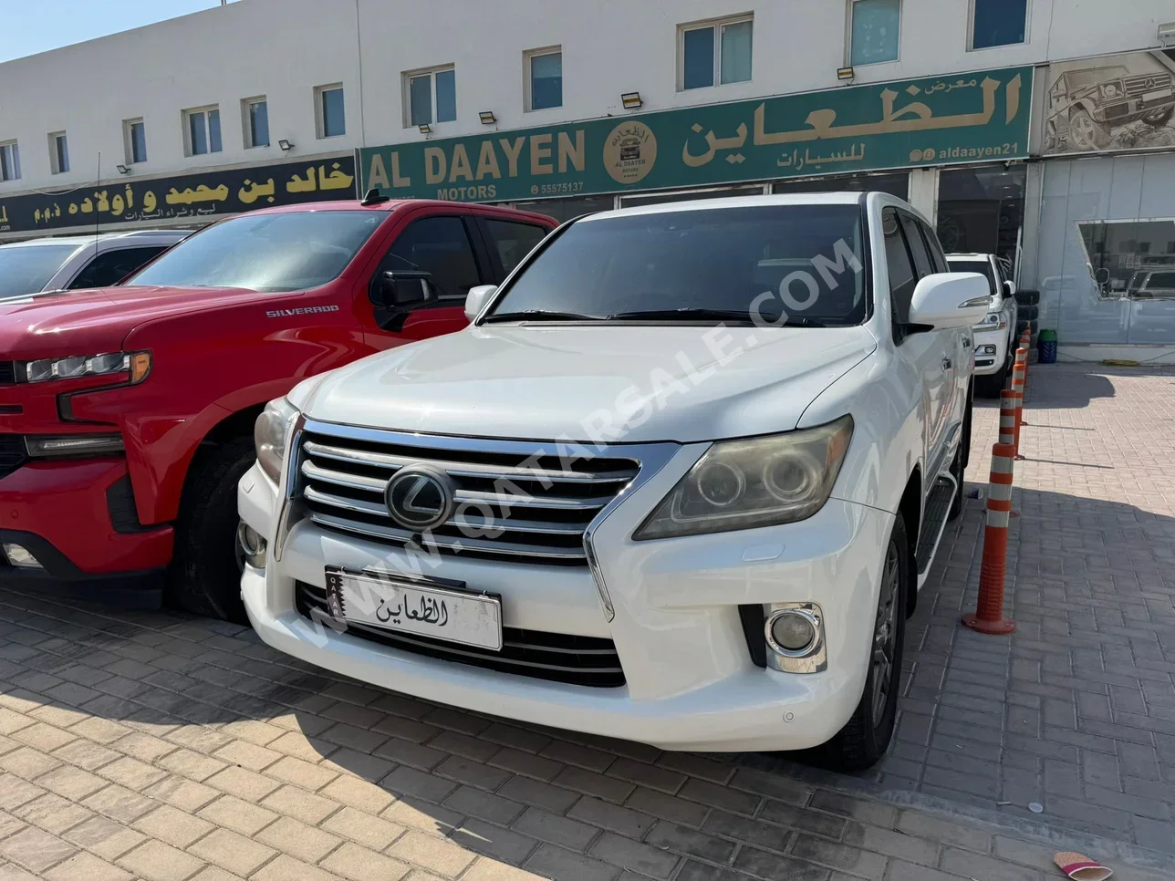 Lexus  LX  570  2013  Automatic  241,000 Km  8 Cylinder  Four Wheel Drive (4WD)  SUV  White