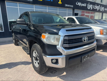 Toyota  Tundra  2014  Automatic  242,000 Km  8 Cylinder  Four Wheel Drive (4WD)  Pick Up  Black