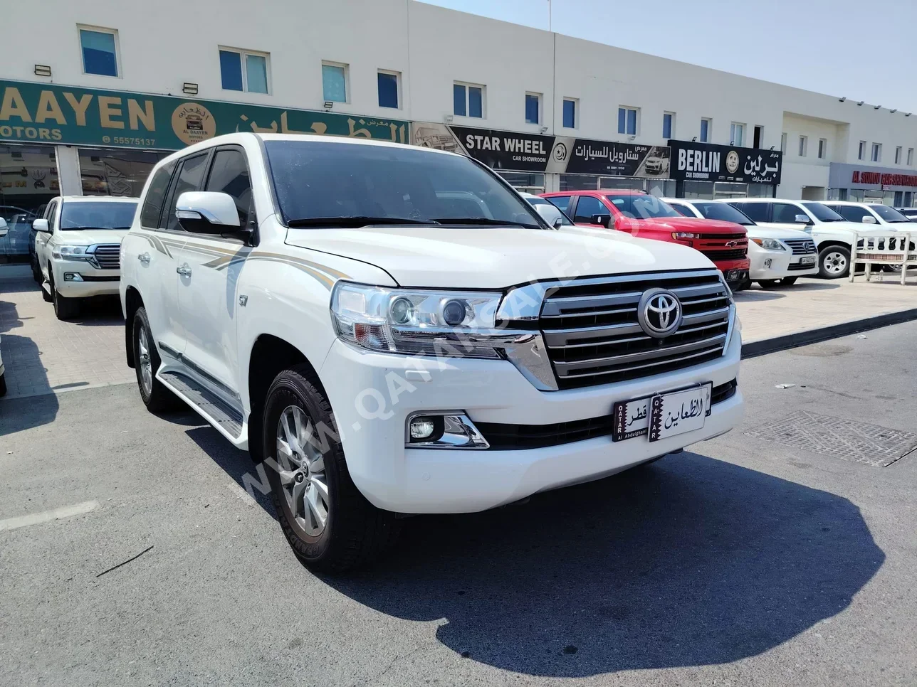 Toyota  Land Cruiser  VXR  2017  Automatic  340,000 Km  8 Cylinder  Four Wheel Drive (4WD)  SUV  White