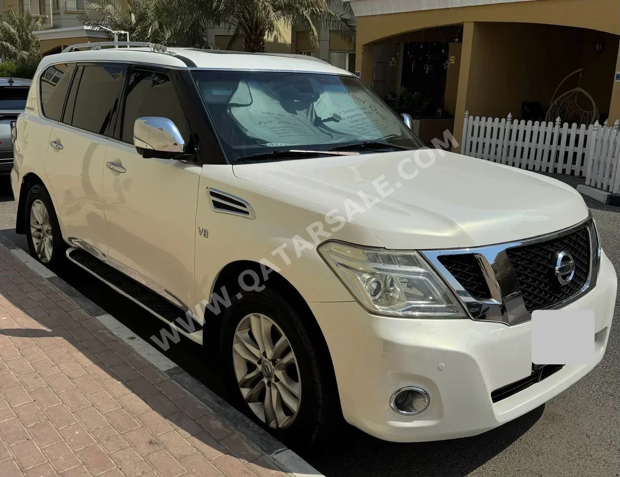 Nissan  Patrol  Platinum  2012  Automatic  204,000 Km  8 Cylinder  Four Wheel Drive (4WD)  SUV  Pearl