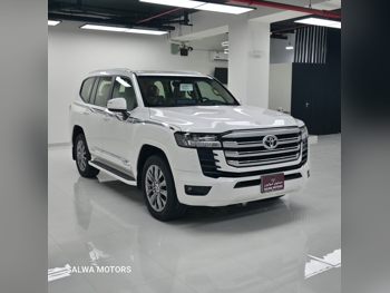 Toyota  Land Cruiser  GXR Twin Turbo  2024  Automatic  27,000 Km  6 Cylinder  Four Wheel Drive (4WD)  SUV  White  With Warranty