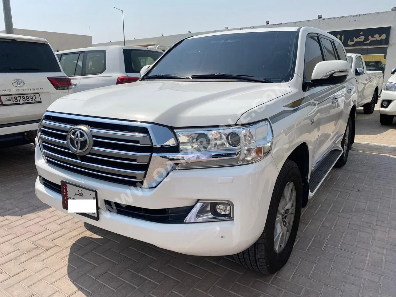 Toyota  Land Cruiser  VXR  2018  Automatic  158,000 Km  8 Cylinder  Four Wheel Drive (4WD)  SUV  White