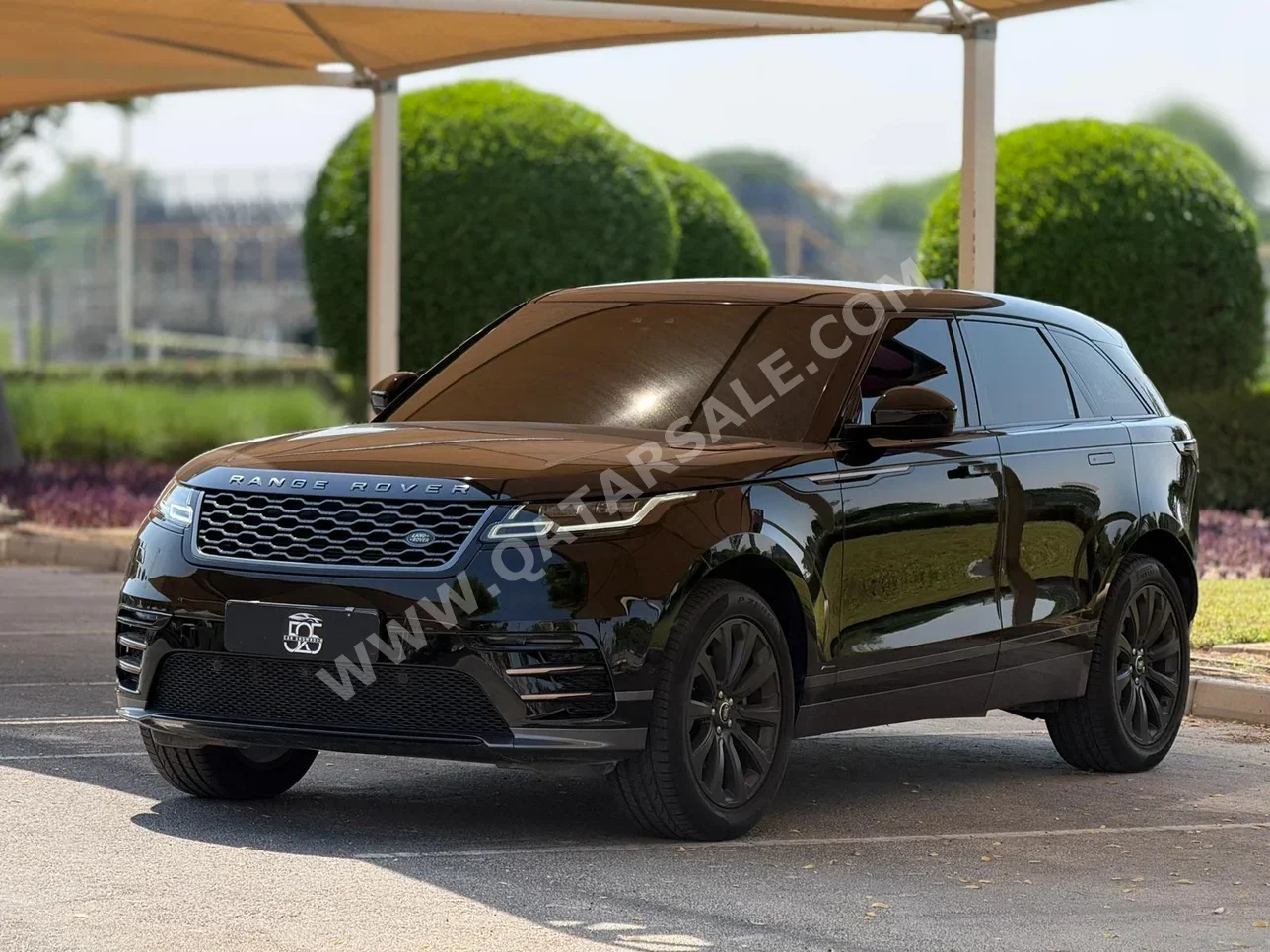 Land Rover  Range Rover  Velar  2019  Automatic  60,000 Km  4 Cylinder  Four Wheel Drive (4WD)  SUV  Black