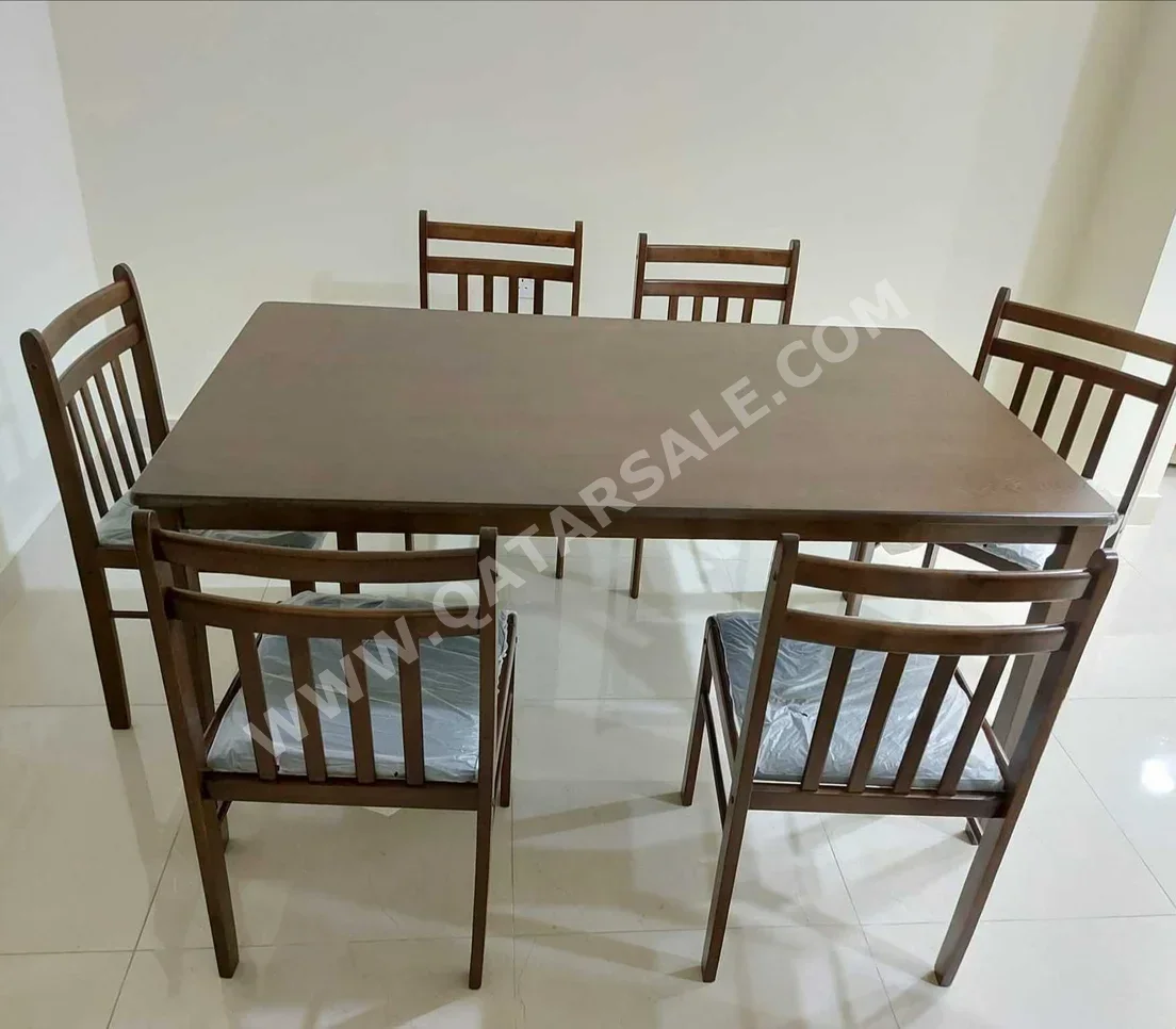 طاولة طعام مع كراسي وبوفيه  - بنى  - قطر  - 6 مقاعد