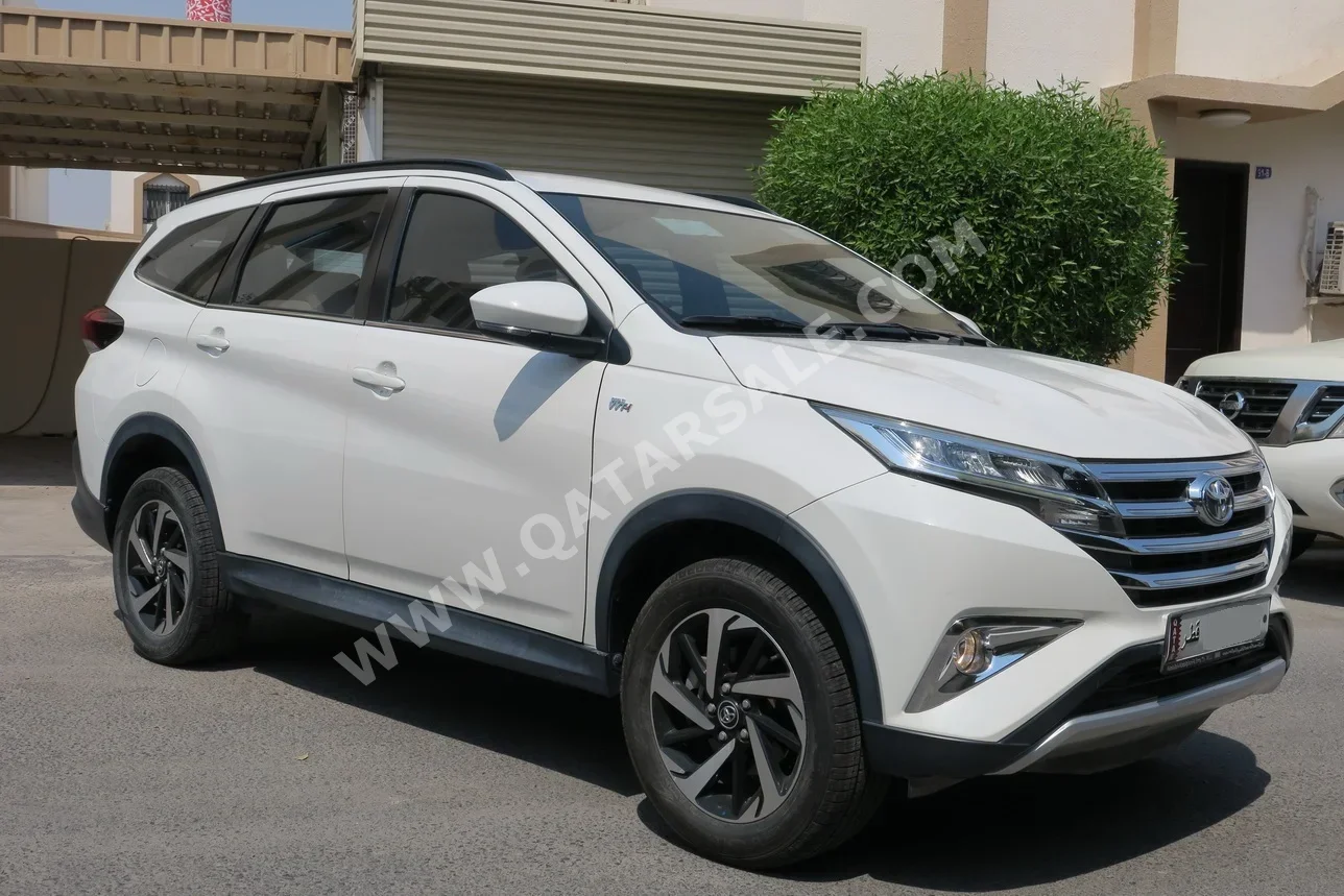 Toyota  Rush  2020  Automatic  15,000 Km  4 Cylinder  Front Wheel Drive (FWD)  SUV  White