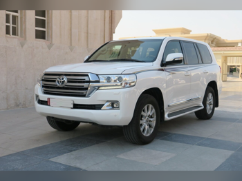Toyota  Land Cruiser  GXR  2018  Automatic  202,000 Km  6 Cylinder  Four Wheel Drive (4WD)  SUV  White