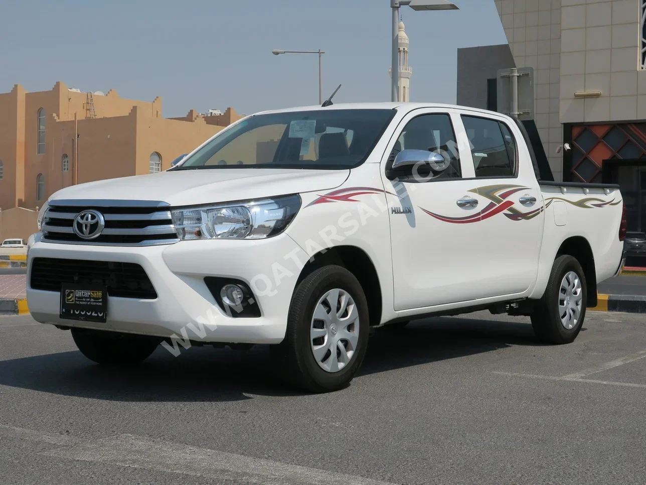 Toyota  Hilux  2025  Automatic  17,000 Km  4 Cylinder  Rear Wheel Drive (RWD)  Pick Up  White  With Warranty