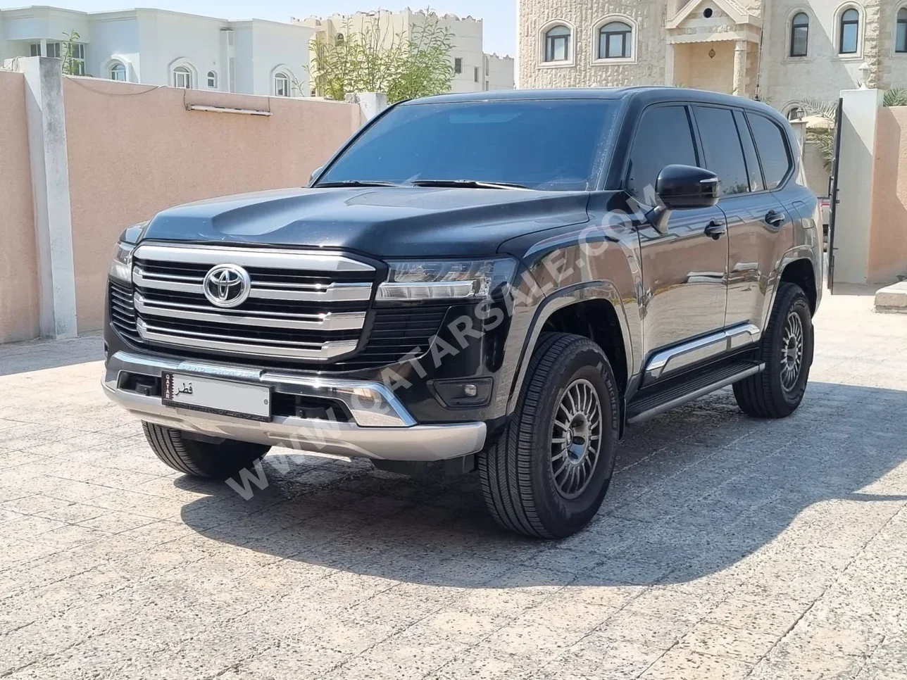 Toyota  Land Cruiser  GXR  2022  Automatic  75,000 Km  6 Cylinder  Four Wheel Drive (4WD)  SUV  Black  With Warranty