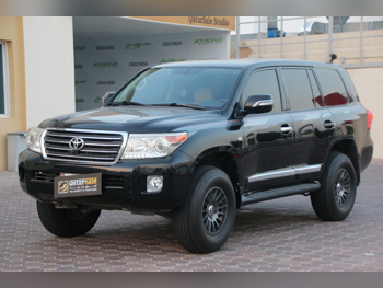 Toyota  Land Cruiser  G  2010  Automatic  180,000 Km  6 Cylinder  Four Wheel Drive (4WD)  SUV  Black