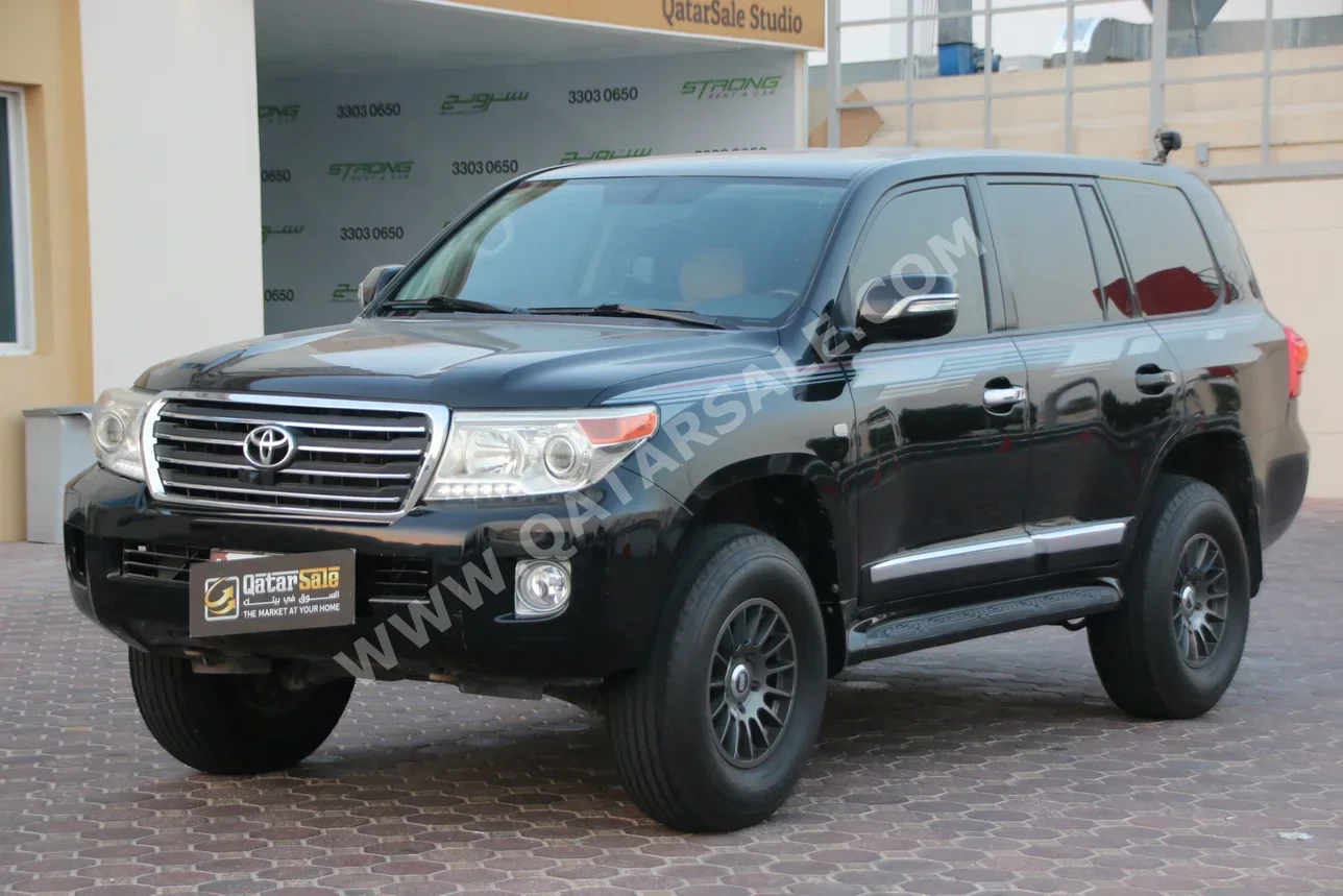 Toyota  Land Cruiser  G  2010  Automatic  180,000 Km  6 Cylinder  Four Wheel Drive (4WD)  SUV  Black