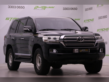 Toyota  Land Cruiser  VXR  2016  Automatic  215,000 Km  8 Cylinder  Four Wheel Drive (4WD)  SUV  Black