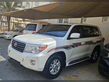 Toyota  Land Cruiser  GXR  2013  Automatic  113,000 Km  6 Cylinder  Four Wheel Drive (4WD)  SUV  White