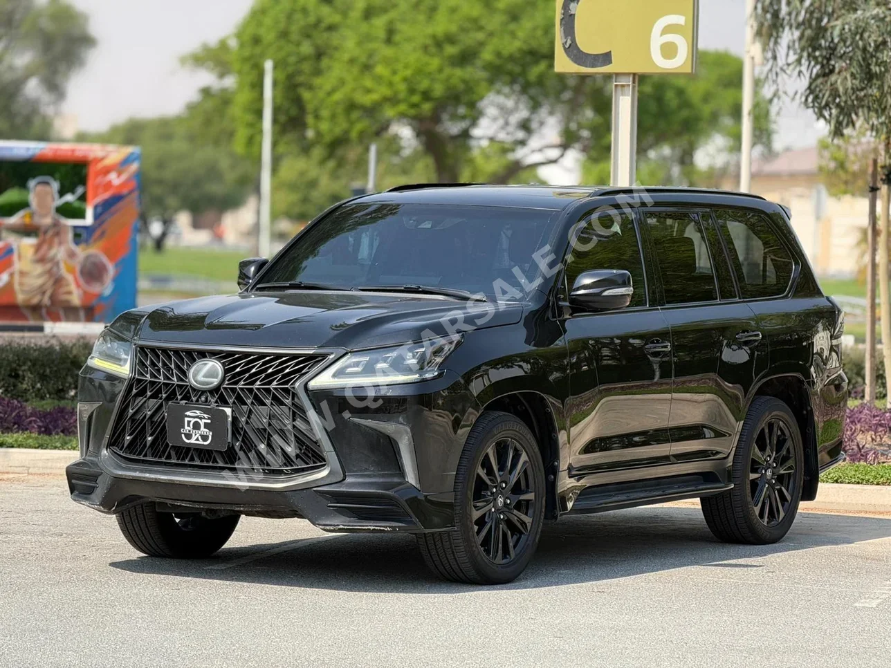 Lexus  LX  570 S  2018  Automatic  270,000 Km  8 Cylinder  Four Wheel Drive (4WD)  SUV  Black