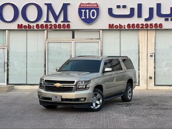 Chevrolet  Suburban  2016  Automatic  70,000 Km  8 Cylinder  Four Wheel Drive (4WD)  SUV  Gold