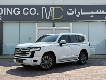 Toyota  Land Cruiser  VX Twin Turbo  2023  Automatic  81,000 Km  6 Cylinder  Four Wheel Drive (4WD)  SUV  White  With Warranty