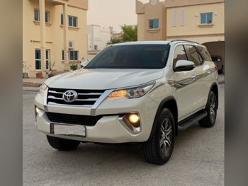 Toyota  Fortuner  SR5  2020  Automatic  123,000 Km  4 Cylinder  Four Wheel Drive (4WD)  SUV  White