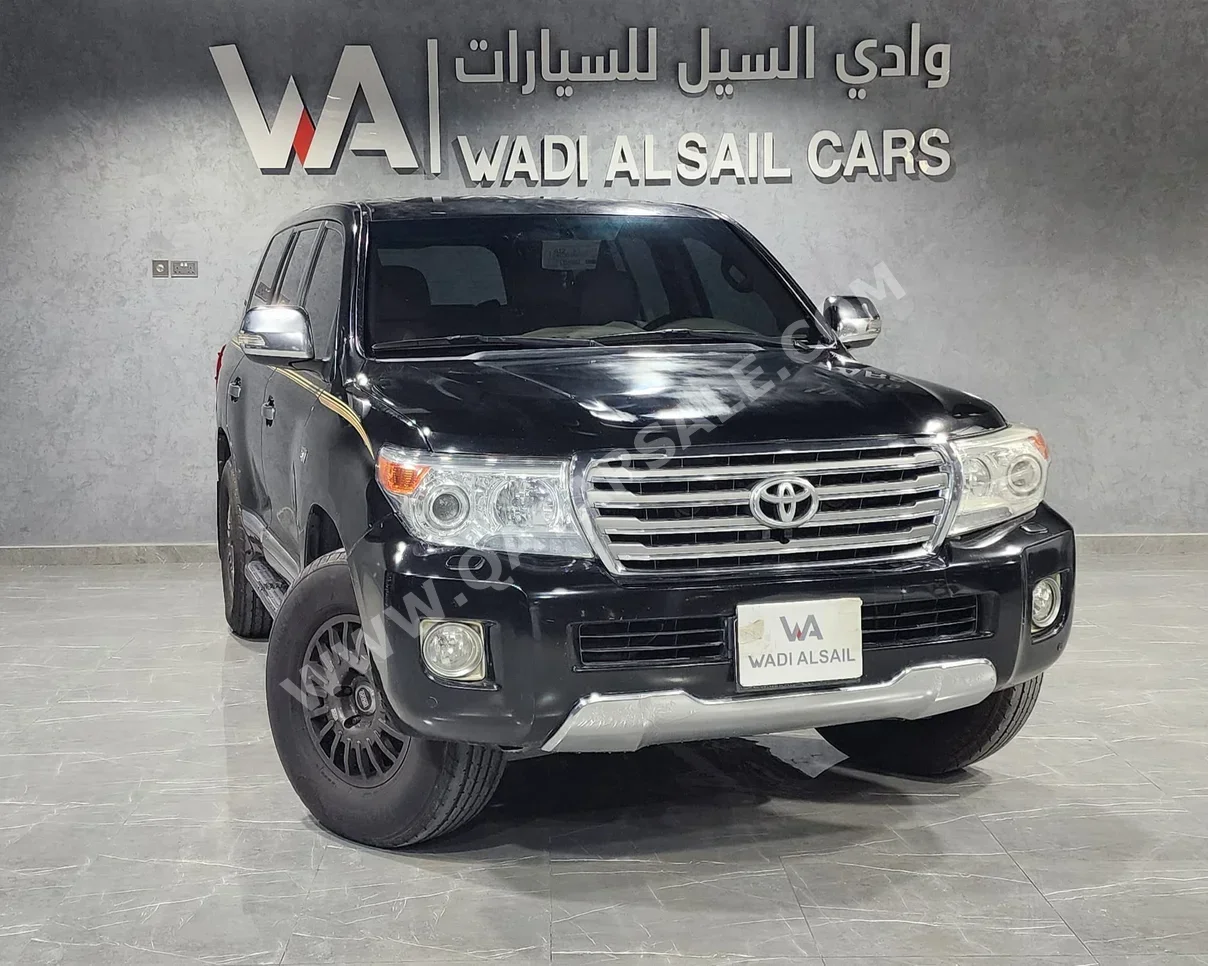 تويوتا  لاند كروزر  في اكس ار  2008  اوتوماتيك  448,000 كم  8 سلندر  دفع رباعي  اس يو في  أسود