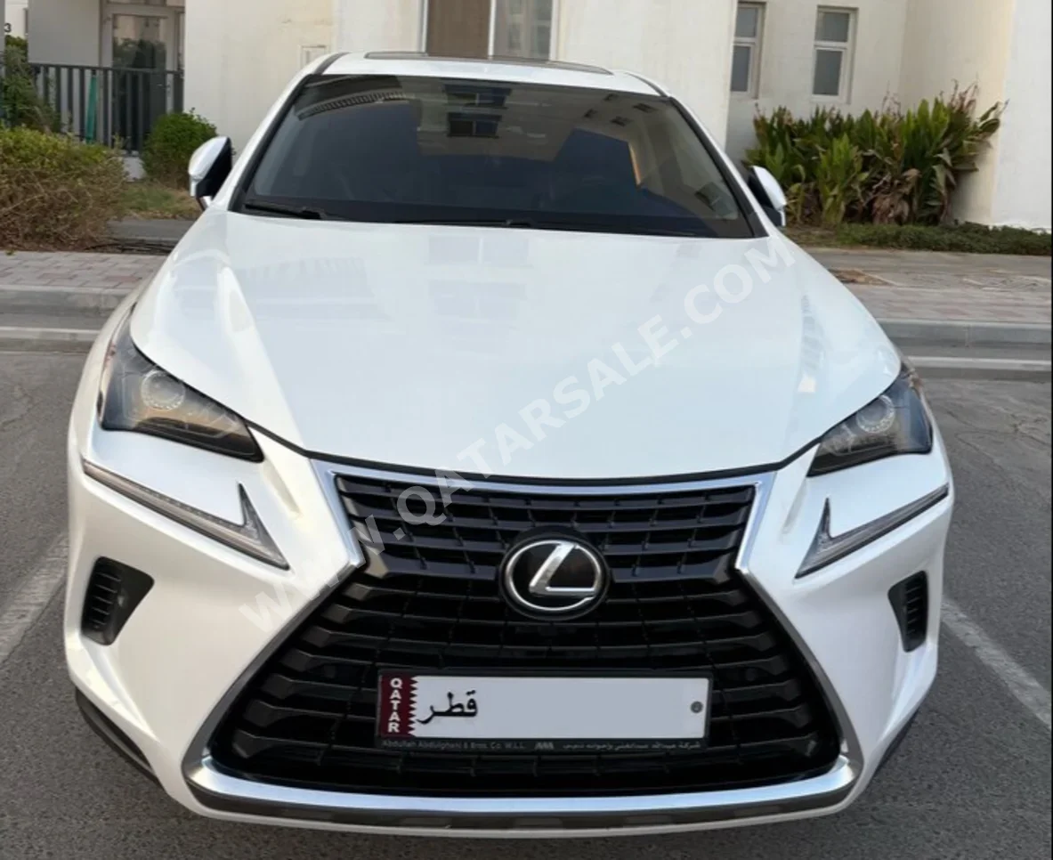 لكزس  ان اكس  300  2020  اوتوماتيك  88,000 كم  4 سلندر  دفع رباعي  اس يو في  أبيض