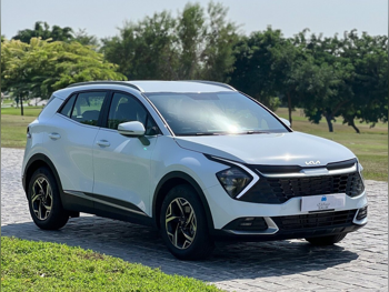 Kia  Sportage  4 Cylinder  SUV 2x4  White  2023