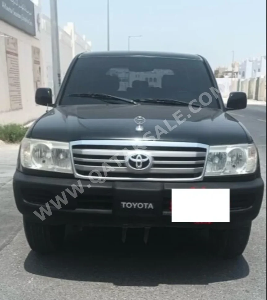 تويوتا  لاند كروزر  جي اكس  2006  عادي  300,000 كم  6 سلندر  دفع رباعي  اس يو في  أسود