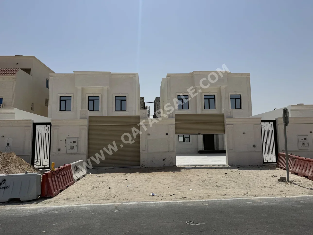 Family Residential - Not Furnished - Al Daayen - Umm Qarn - 8 Bedrooms