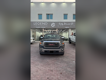 GMC  Sierra  Z71  2014  Automatic  250,660 Km  8 Cylinder  Four Wheel Drive (4WD)  Pick Up  Black