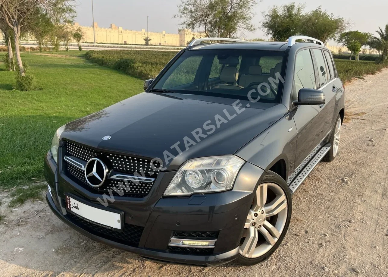 Mercedes-Benz  GLK  300  2012  Automatic  180,500 Km  6 Cylinder  Four Wheel Drive (4WD)  SUV  Gray Metallic