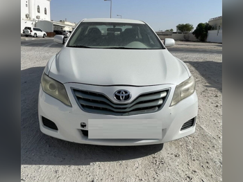 Toyota  Camry  GL  2010  Automatic  511,000 Km  4 Cylinder  Front Wheel Drive (FWD)  Sedan  White