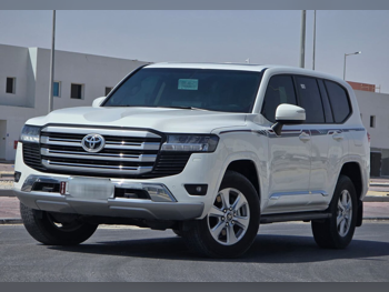 Toyota  Land Cruiser  GXR Twin Turbo  2025  Automatic  35,000 Km  6 Cylinder  Four Wheel Drive (4WD)  SUV  White  With Warranty